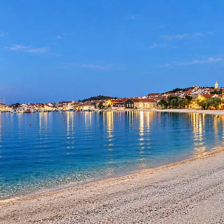 Ana - Wake Up To The Sea, Balcony, Terrace, Garden & Parking, - Dalmatia